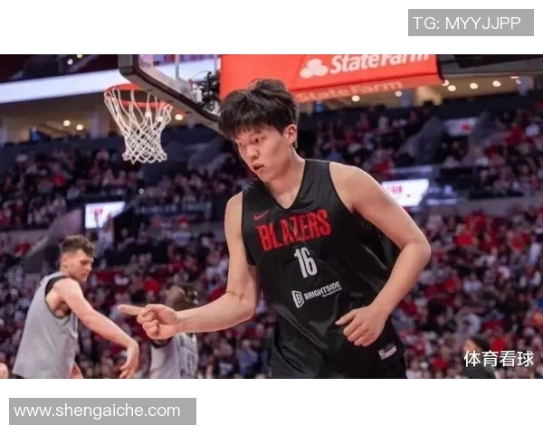 方硕：从篮球新星到职业生涯的转折点，探索他的成长与挑战之路