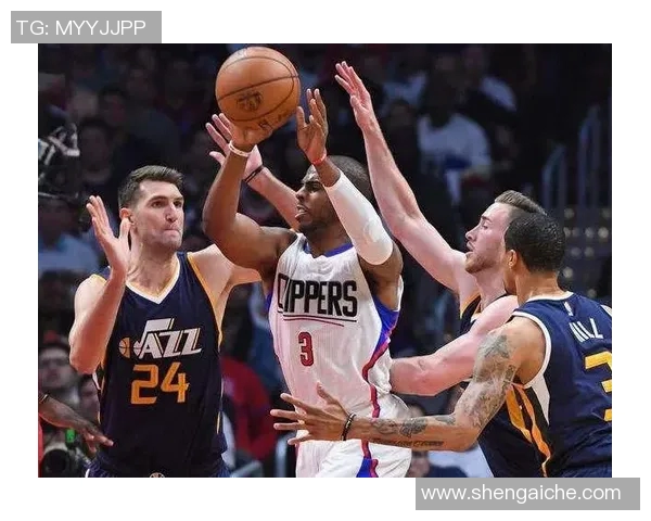 季后赛首轮激战快船勇士谁能笑到最后争夺晋级名额的精彩对决