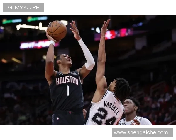 火箭与马刺激战正酣直播比分实时更新尽在掌握